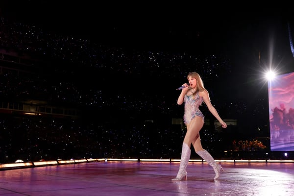 Taylor Swift en pleine performance durant un de ses concerts
